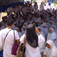 Jamaah Calon Haji  Kab. Bengkulu Utara Ikuti Praktek Manasik Haji