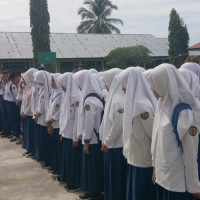 Sebelum Ujian Muliyadi Berikan Arahan Kepada Siswa