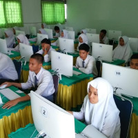 Kepala Man 1 Model Harap Anak Didik Raih Hasil Terbaik UNBK