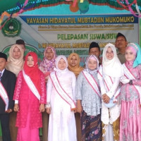 Yayasan Hidayatul Mubtadiin Gelar Perpisahan MI, RA dan PAUD Secara Bersamaan