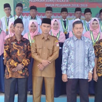 Pelepasan Siswa Kelas IX MTsN 4 Mukomuko Berlangsung Khidmat