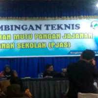 Pengurus  UKS dan Pedagang Kantin MTs N 2 Benteng Ikuti Bimtek keamanan Mutu Pangan Jajanan Anak Sekolah (PJAS)