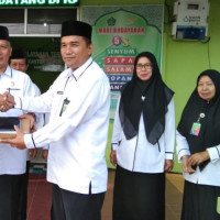 KUA Kota Manna Terima Hadiah KUA Teladan