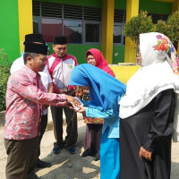 Ka Kemenag Lebong Beri Reward Juara KSM Tingkat Provinsi Bengkulu