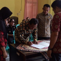 Ka. KUA Arga Makmur Hadiri Serah Terima Lurah Purwodadi