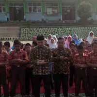 Bentuk Karakter Siswa, MIN 2 Bengkulu Utara Lakukan Sholat Dhuha