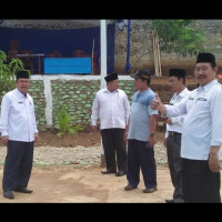 Ka. KUA Pondok Suguh Dampingi Ka.Kemenag Cek Lokasi Upacara Hari Santri