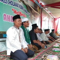 KUA Sukaraja Hadiri Istighozah Memperingati  Hari Santri Nasional 2019 BP II