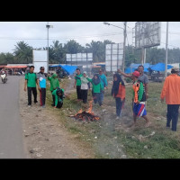 KUA dan Pemerintah Desa Pulai Payung Galakkan  Jumat Bersih