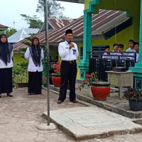 Upacara Di MIN 1 Benteng Pengawas Madrasah Jadi Pembina