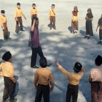 Siap Menuju Sekolah Ramah Anak MIN 5 Gelar Kegiatan Belajar di Luar Kelas