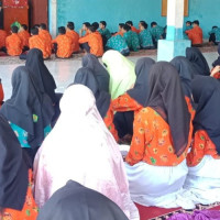 Kepala MAN 1 Lebong Tanamkan Nilai Kebersihan Pada Diri Peserta Didik