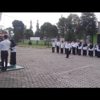 Peringati HGN 2019, Kemenag BU Adakan Upacara Pengibaran Bendera