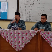 Rapat Bulanan Man Sayang Evaluasi Hasil Belajar Siswa