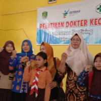 Siswa MIN 2 Bengkulu Tengah Dilatih Jadi Dokter Kecil