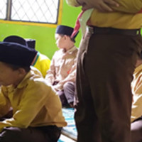 Pembina Keagamaan  MIN 5 Bimbing Solat Meningkatkan Kemampuan Bacaan Siswa