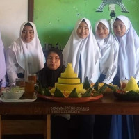 Siswa Kelas IX MTsN 2 Mukomuko Ikuti Ujian Praktik Dengan Antusias