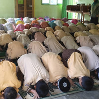 Bina Karakter Siswa, MIN 2 Benteng Biasakan Shalat Zuhur Berjamaah