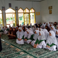 Forum Annisa MAN 1 Ingatkan Siswa Jaga Kebersihan dan Bersuci