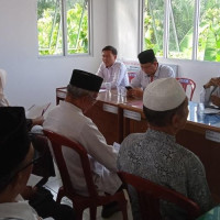 Kepala KUA Pino Raya  Sambut Tim Sosialisasi Haji