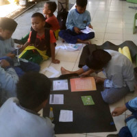 MIN 5 Siapkan Mading Sebagai Media Siswa Untuk Berkreasi