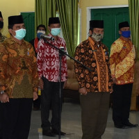 Lantik Dan Kukuhkan Pejabat Eselon III, Bustasar :Hari Esok Harus Lebih Baik Dari Hari Ini