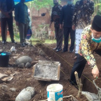 Ka. Kemenag Benfkulu Utara Lakukan Peletakan Batu Pertama Pembangunan MDA Fisabilillah