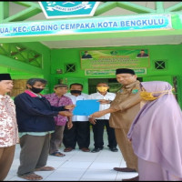 KUA Gading Cempaka Serah Terima Dan Penanda Tanganan Akta Ikrar Wakaf