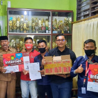 Belajar Daring, MAN 1 Bagikan  1109 Kartu Perdana Telkomsel ke Seluruh Siswa