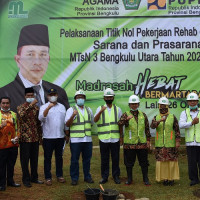 Dapat Kucuran dari PUPR, Kakanwil Kemenag Awali Titik Nol Rehab Dan Renov MTsN BU dan Lebong