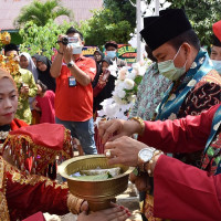 Silaturahmi di Pontren Darul Amal Mukomuko, Kakanwil Kemenag : Harus Berani Berkorban