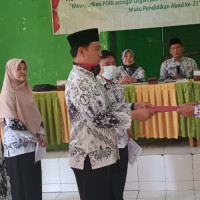 Pengurus PGRI Cabang Khusus Kemenag Kaur Resmi di Kukuhkan