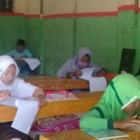 UAS Di MIN 4 Benteng Berjalan Lancar, Guru Himbau Siswa Selalu Patuhi  Protokol Kesehatan