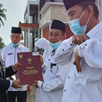 22 PNS Kemenag Terima Penyematan Penghargaan Satyalencana Karyasatya