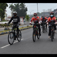 Bangun Persahabatan, Kakanwil Kemenag Gowes Sepeda Bareng, Kukuhkan SSKA