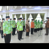 Kemenag Bengkulu Selatan Lantik, dan Kukuhkan 18 Pejabat Baru