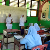 Sambangi MTsN 2 Mukomuko, SMK Kesehatan Genus Bukittinggi Adakan Sosialisasi