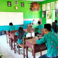 Jawab Tantangan Zaman, MTsN 2 Mukomuko Adakan Ujian Sekolah Berbasis Komputer dan Android