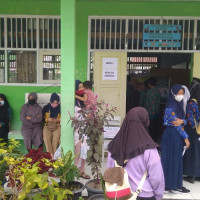 Antrean Membludak, Penerimaan CPDB Diperpanjang