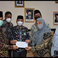 UPZ Kanwil Berbagi Kebahagiaan, Salurkan Zakat ke 250 Mustahiq