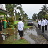 Tingginya Curah Hujan Halaman MAN 2 MM Terendam Banjir