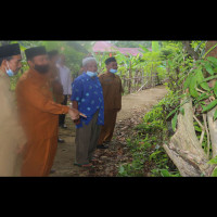 Kakan Kemenag BU Tinjau Lahan Hibah Tanah Untuk KUA Hulu Palik