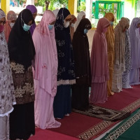 Mantan Kakanwil dan Mantan Kamad MTsN 2 Wafat, MTsn 2 Gelar Sholat Ghaib