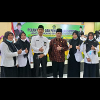 Analis Kepegawaian, Analis Keuangan, dan Pranata Keuangan di Lingkungan BS terima SK Jabatan Fungsional