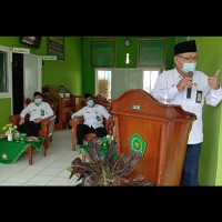 Kakan Kemenag Seluma Sambut Kunjungan Kabid Madrasah Kanwil Kemenag Bengkulu H. M. Soleh, M.Pd