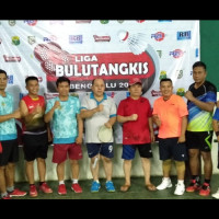 Tumbangkan Jagoan Humas, Urais Persembahkan Juara di Badminton Tournamen