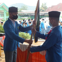 Lantik Ketua OSIS, Kamad : Berkerjalah Dengan Ikhlas