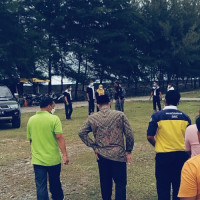 Peduli Kebersihan Pantai, MAN 1 Mukomuko Ajak Masyarakat Gotong Royong Bersihkan Pantai Dari Sampah