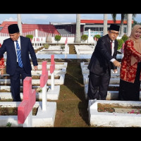 HAB ke-76, Kemenag Tabur Bunga di Makam Pahlawan Balai Buntar