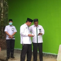 Tinjau Rehab Ruang Kelas, Kakan Kemenag Benteng Kunjungi MA Nurul Huda Bengkulu Tengah